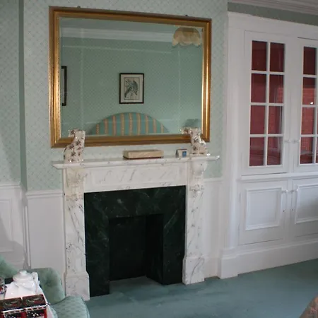 Bed & Breakfast The Heathers 4*